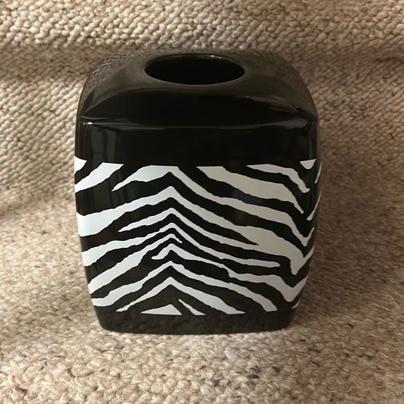 Black and White Zebra Ceramic Box Cover - Picture 4 of 8